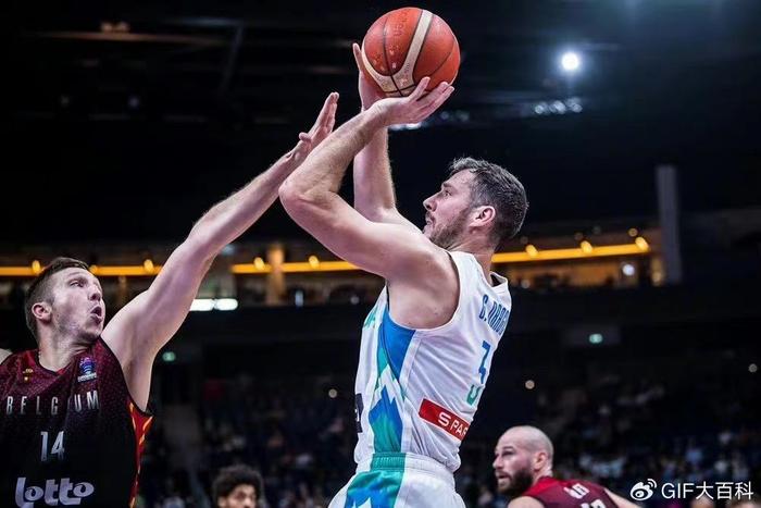 德信app下载-冈比亚国家队备战全力，备战比赛士气高昂