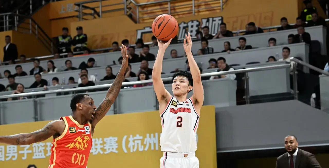 德信官网下载-浙江男篮自信出战，寻求突破机会