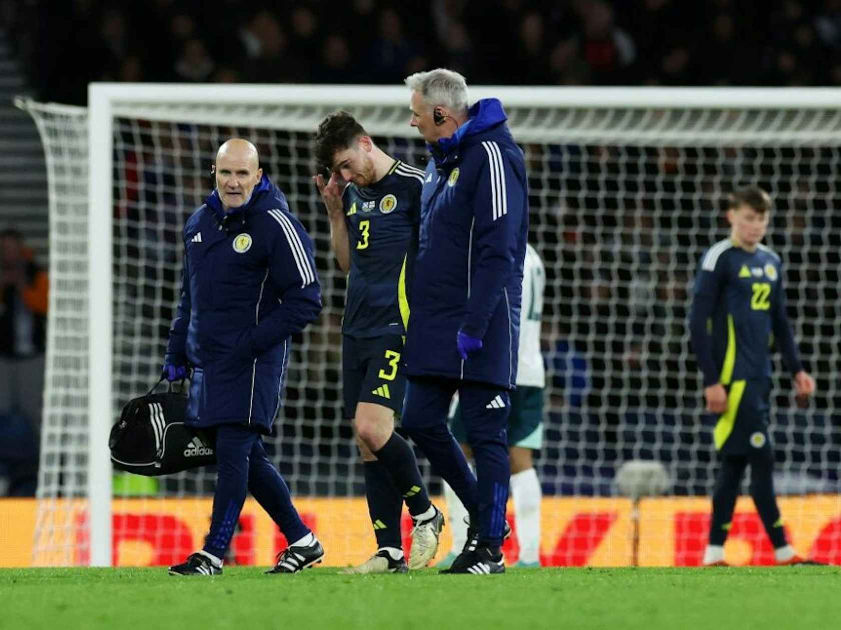 德信体育-球员伤退关键球员因伤离场，对球队造成影响