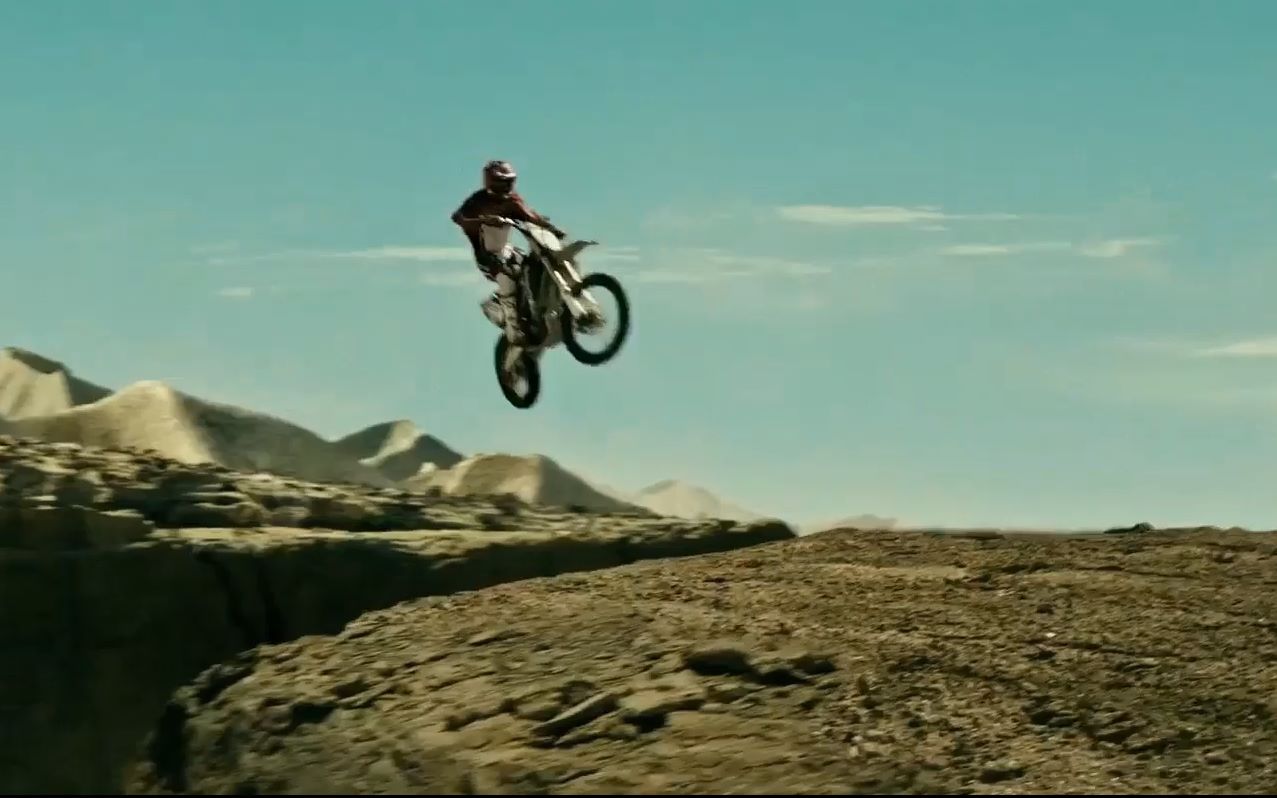 激动人心!小伙子突破自我极限 激动人心!小伙子突破自我极限