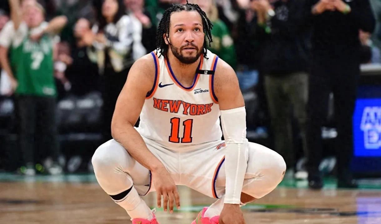 火箭客场失利，纽约尼克斯全队表现出色