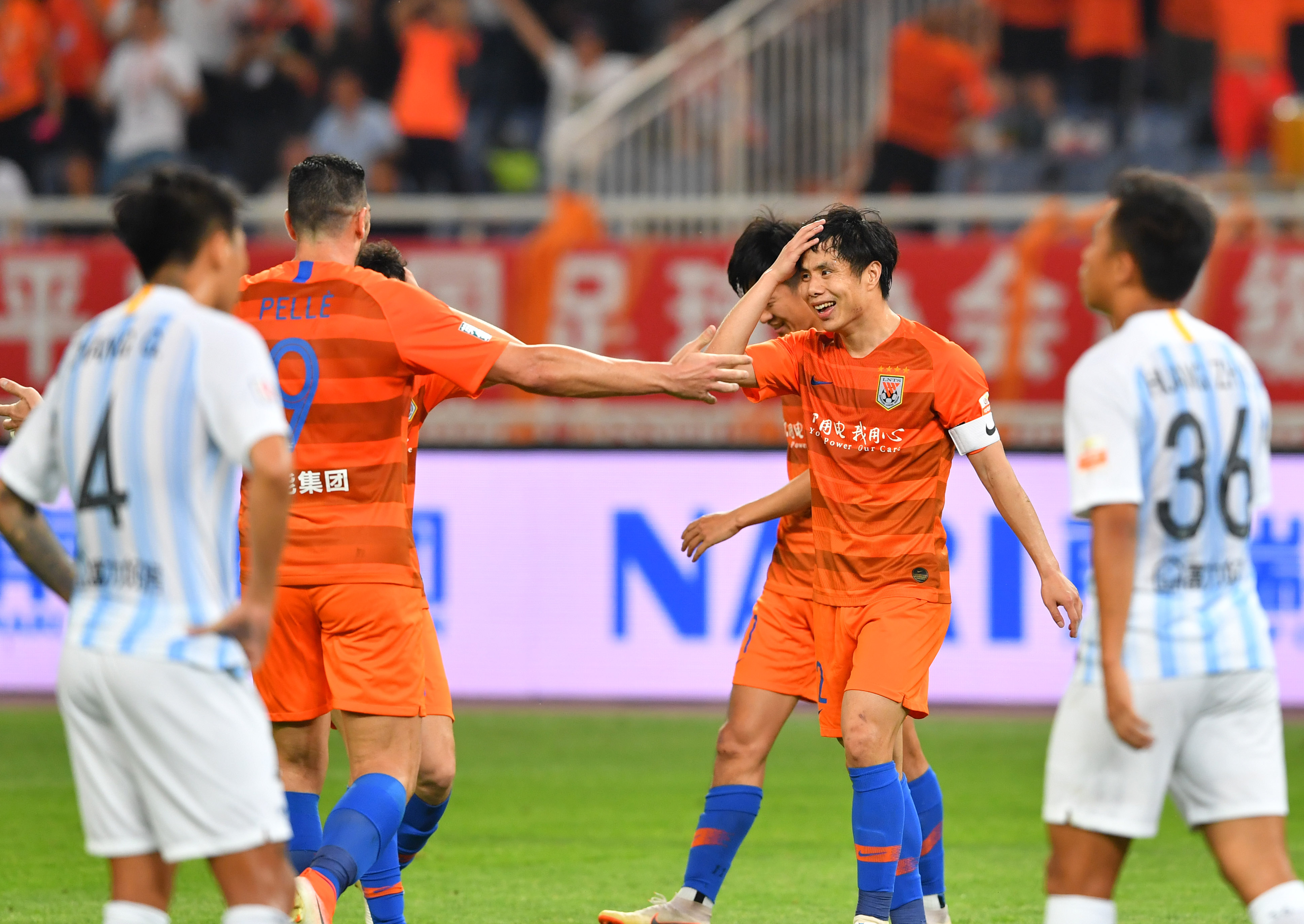 富力主场不敌，积分榜上一落千丈