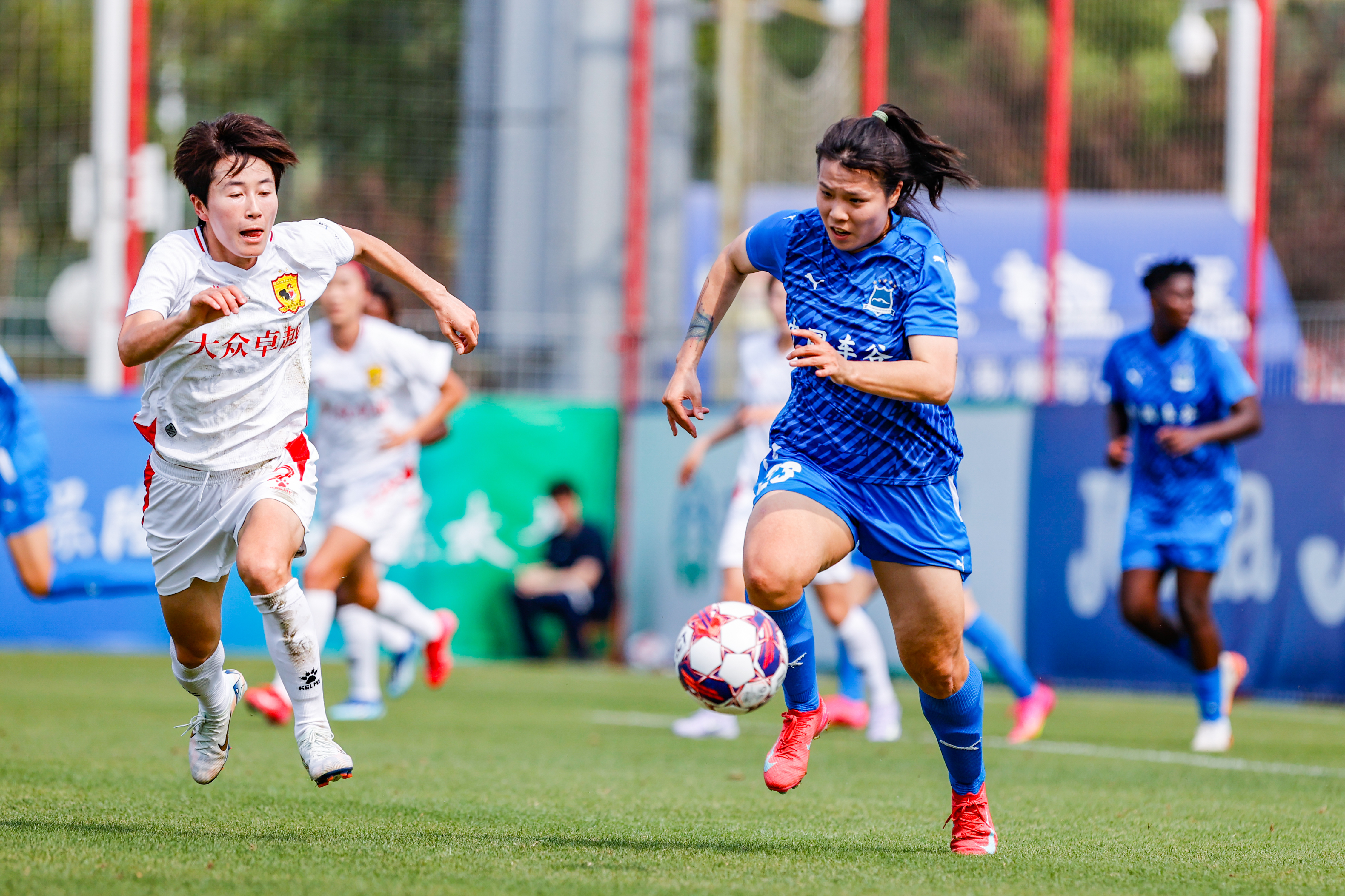 德信体育-卓越的表现，国内女子足球联赛球队崛起